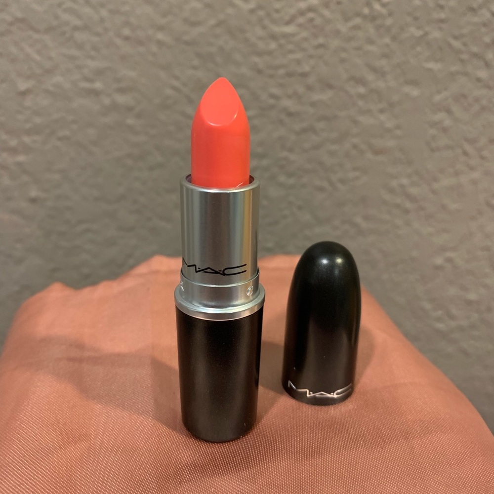 MAC Lipstick “Sweet Venom”
